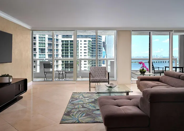 Doubletree By Hilton Grand Hotel Biscayne Bay