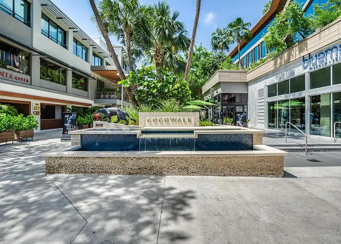 Contemporary King Studio In Coconut Grove Includes Parking
